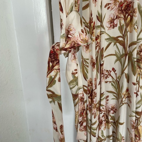 Floral H&M Maxi Dress - Picture 4 of 5